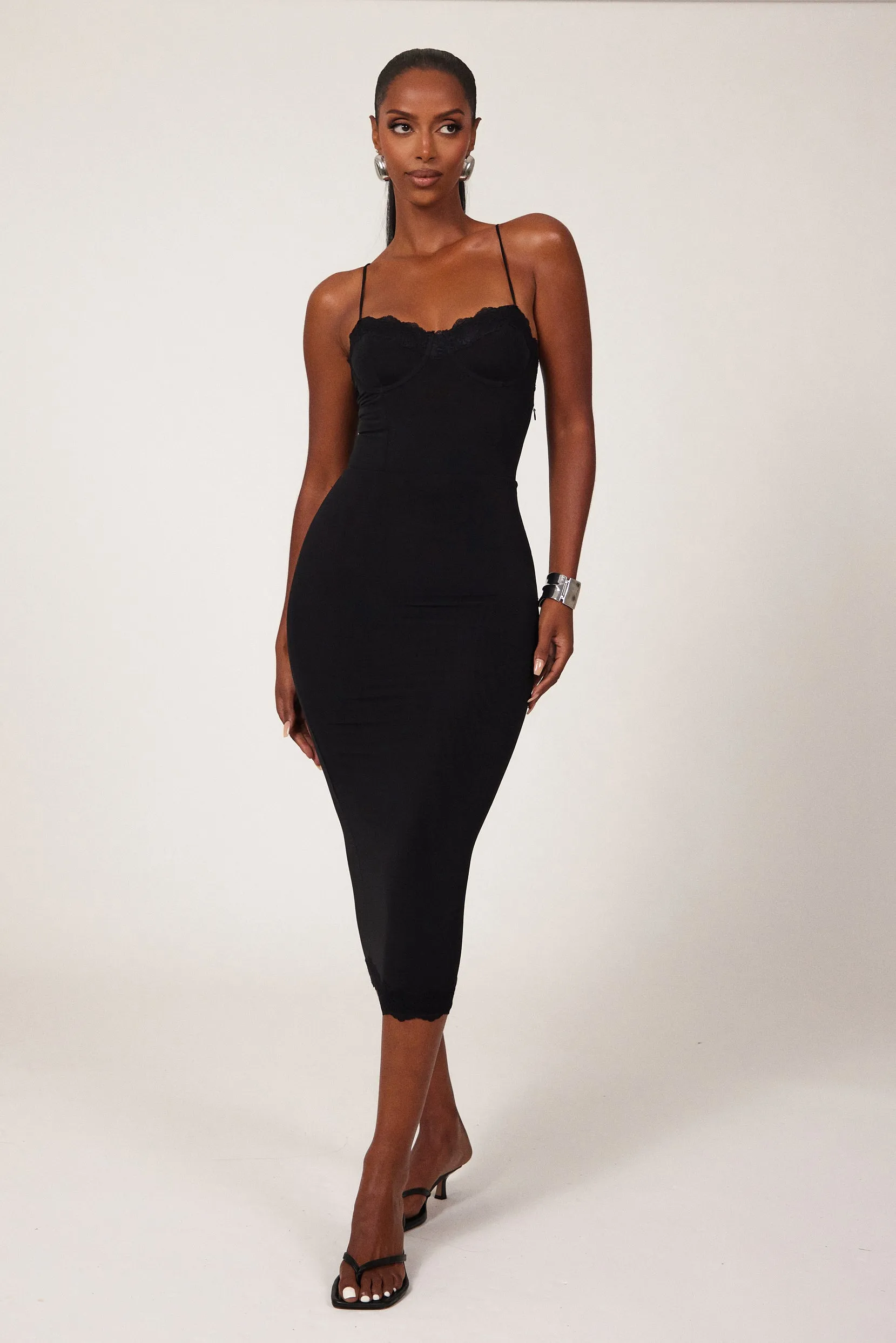 The Bij Midi in Black